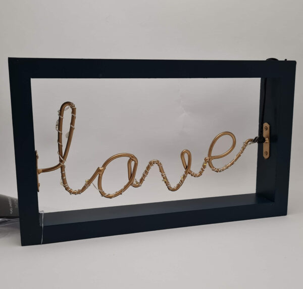Šviečianti medinė dekoracija “LOVE”